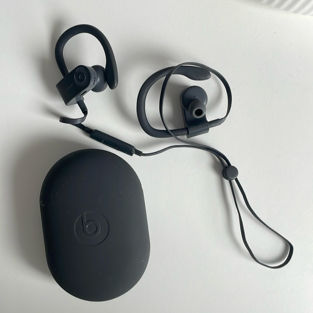 Beats in ear wireless Bluetooth headphones